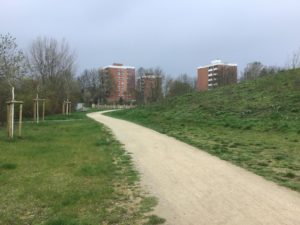 Weg durch den Stadtteilpark